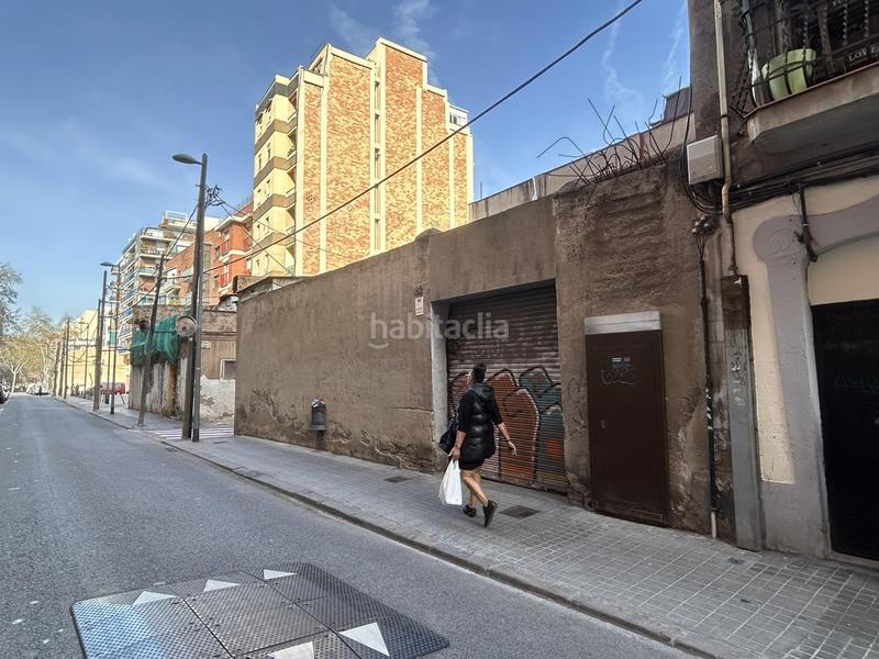 Foto f6b5edd4-8bff-41ce-98bc-190e06f80218. Gewerbliches grundstück in del freser 180 in El Camp de l´Arpa del Clot Barcelona