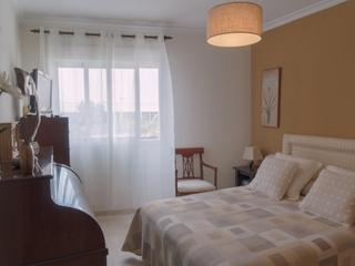 Piso en Avenida imperio argentina 12. Tu próximo hogar en málaga te está esperando!