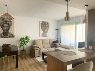 Location Appartement à Calle médico pedro orts 2. Fantástico piso en alquiler en la zona del pau 1!