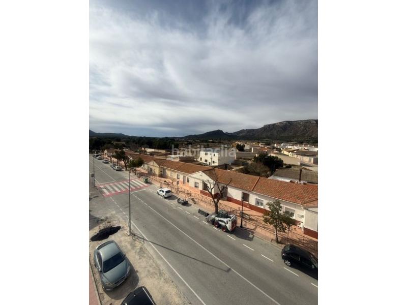 Foto 811db911-aa1c-4c49-a6da-57b37abe48c4. Piso en avenida juan carlos i 3 súper oportunidad de compra ! en Salinas