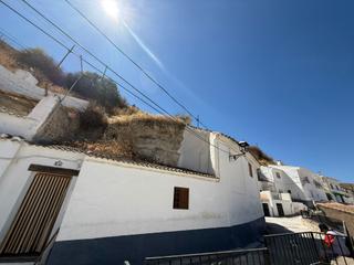 Casa en Calle san isidro alto 18. Oportunidad inigualable casa cueva en galera!