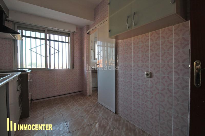 Foto 9ce42e7e-233f-43b2-a6ab-6315e149bdb8. Piso en parque san juan 19 inmocenter ofrece venta de en Fuensalida