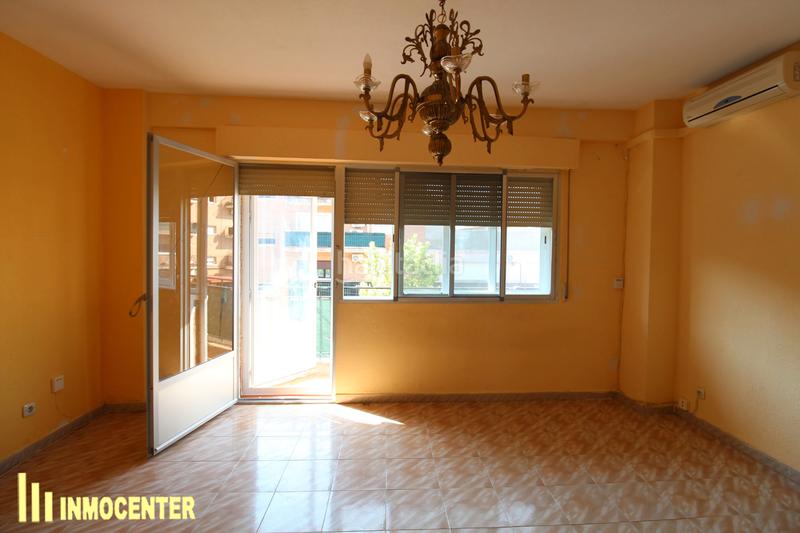 Foto a8dfb20d-a6cf-4e5d-b8e4-4ece6771930f. Piso en parque san juan 19 inmocenter ofrece venta de en Fuensalida