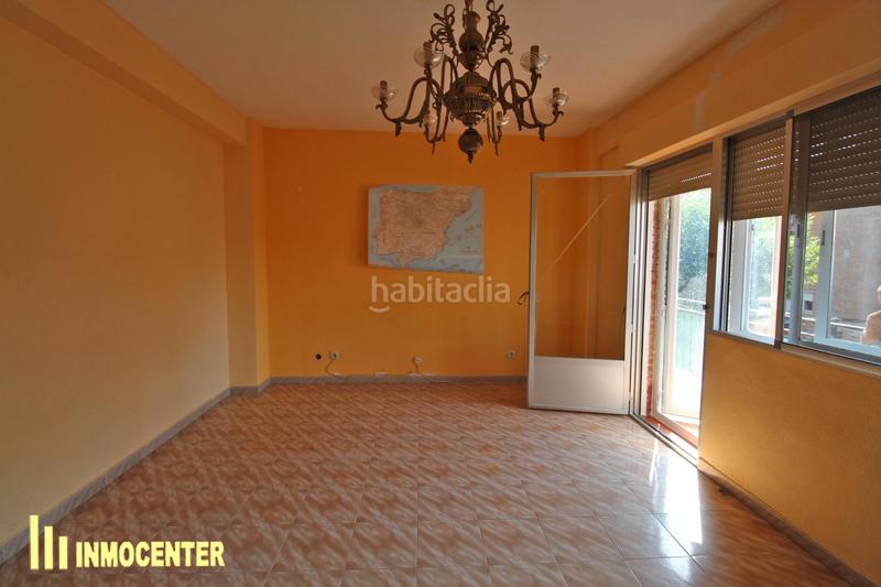 Foto b3b322d9-c454-409a-ae59-c27202b3e050. Piso en parque san juan 19 inmocenter ofrece venta de en Fuensalida