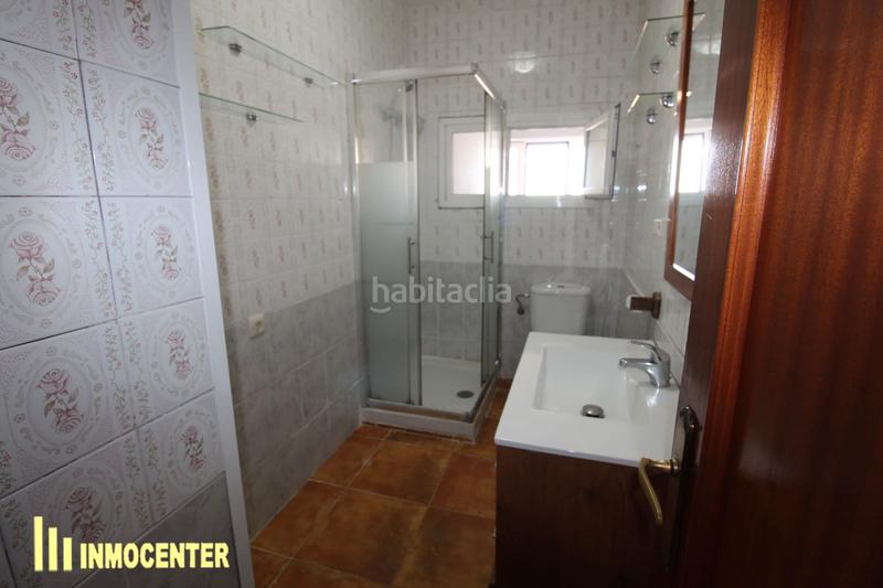 Foto fb35a8d5-7a1f-4727-a619-ce9a148e689c. Piso en parque san juan 19 inmocenter ofrece venta de en Fuensalida