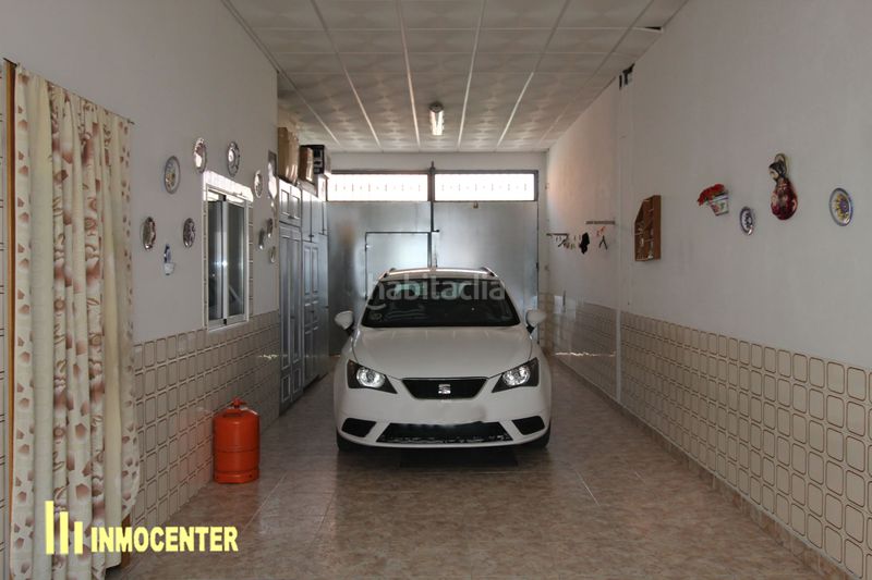 Foto 4859ea76-cb22-47b7-8225-b60127c34636. Casa aparellada amb calefacció aparcament a Fuensalida