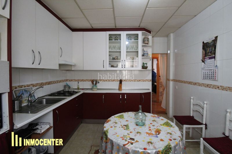 Foto 4a14f13d-9723-4016-9a13-a237944d8e7a. Casa aparellada amb calefacció aparcament a Fuensalida