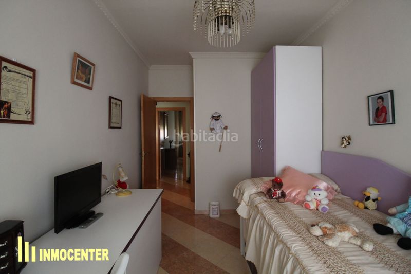 Foto ab44ae93-1ea2-4619-a76f-87f594f25956. Casa aparellada amb calefacció aparcament a Fuensalida