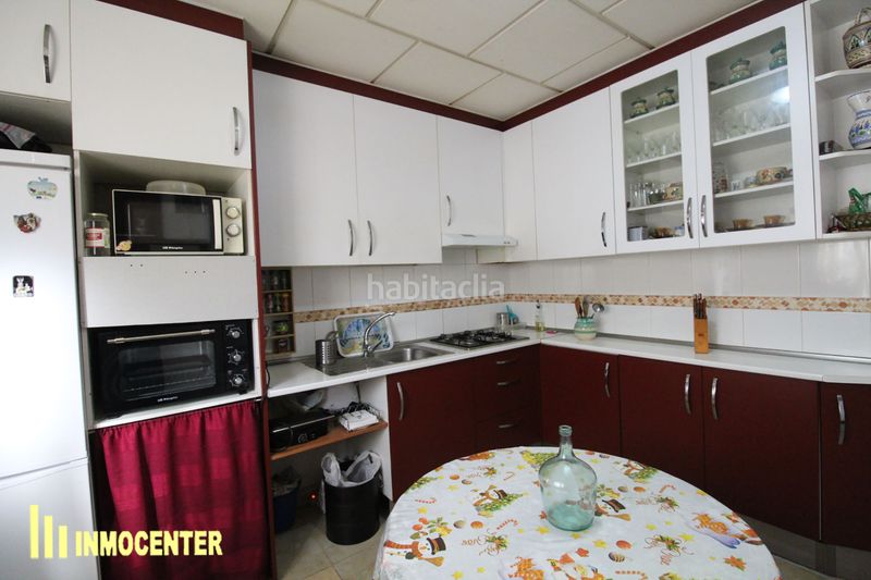 Foto c4432c92-7892-4a16-8287-9f963433aa01. Casa aparellada amb calefacció aparcament a Fuensalida