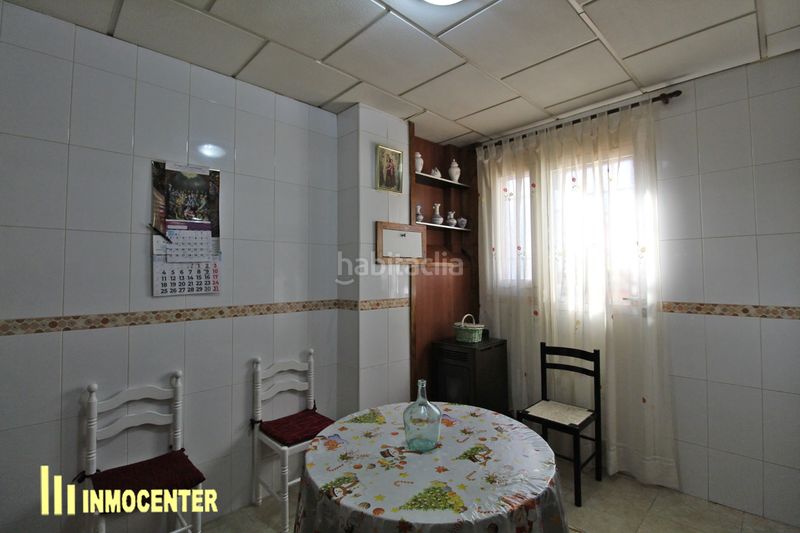 Foto d53933e7-1a22-4fab-918e-6e629f02dd3b. Casa aparellada amb calefacció aparcament a Fuensalida