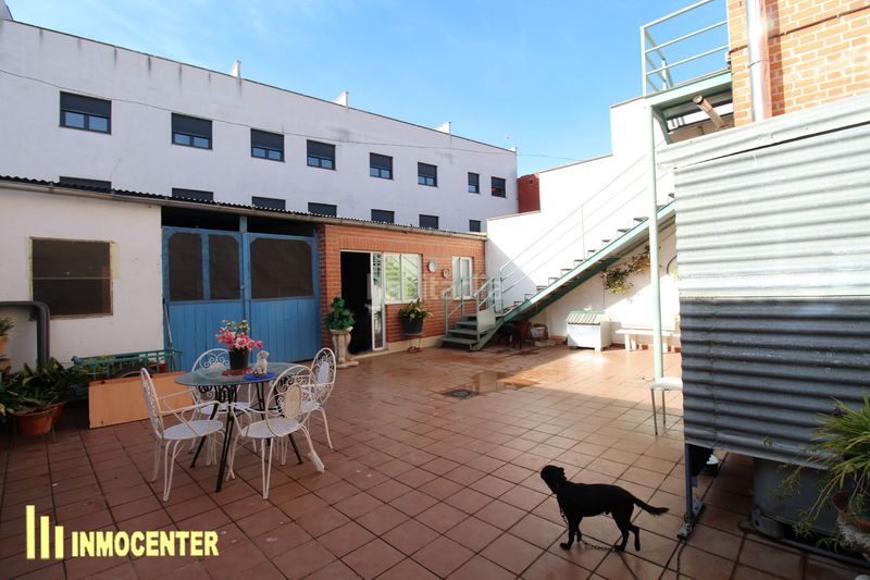 Foto f8ac0882-8c75-4f3d-841d-7a641b5c2e28. Casa aparellada amb calefacció aparcament a Fuensalida