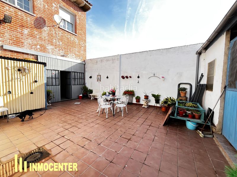Foto ff97cdd8-9c0f-4d7a-89f9-cae1da57c100. Casa aparellada amb calefacció aparcament a Fuensalida