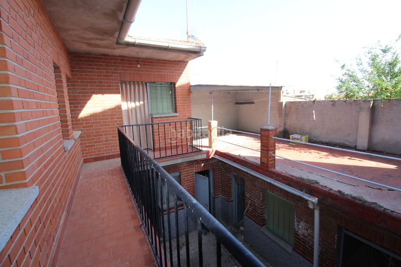 Foto 4f0e9e2b-4e57-492a-ac74-2c5cc1b72342. Casa amb calefacció aparcament a Fuensalida