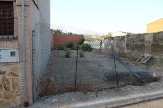 Terreny residencial  Calle madrid. Inmocenter ofrece venta de parcela en huecas (toledo) 95€ el m2