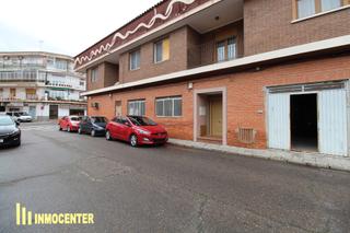 Local Comercial a Calle hermanos álvarez quintero 23. Venta de local en fuensalida (toledo)