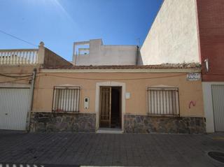 Geschäftsraum in Totana. Vivienda en planta baja para reformar en totana