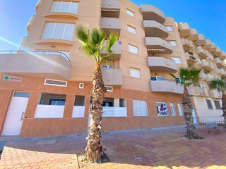 Apartament a Del r�o segura 63. Apartamento de obra nueva en primera l�nea de playa con vistas a