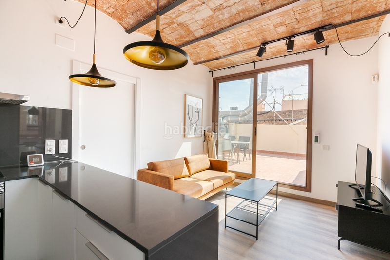 Foto 41ea6d57-088b-4874-9990-f3ba3a25a334. Piso ático en av paral·lel con dos terrazas en Sant Antoni Barcelona