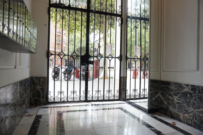 Foto 586c3394-ec5d-4bd7-a968-f8550f1d7219. Piso ático en av paral·lel con dos terrazas en Sant Antoni Barcelona