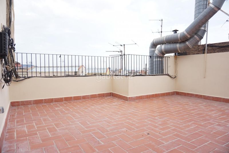 Foto 5b19e365-8270-4c63-9eb5-2d7c849f1061. Piso ático en av paral·lel con dos terrazas en Sant Antoni Barcelona