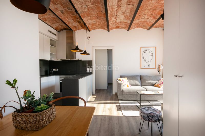 Foto c5135a61-71f0-4b4b-bdf4-6012da75f115. Pis a Sant Antoni Barcelona
