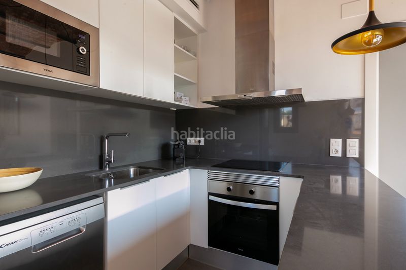 Foto c9dc3fe0-c853-4f67-a9bb-e367dc052f7a. Pis a Sant Antoni Barcelona
