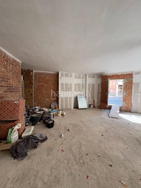 Foto 0bdcff95-addc-4d21-a07c-5713894e3238. Lloguer local comercial a Centre Rubí