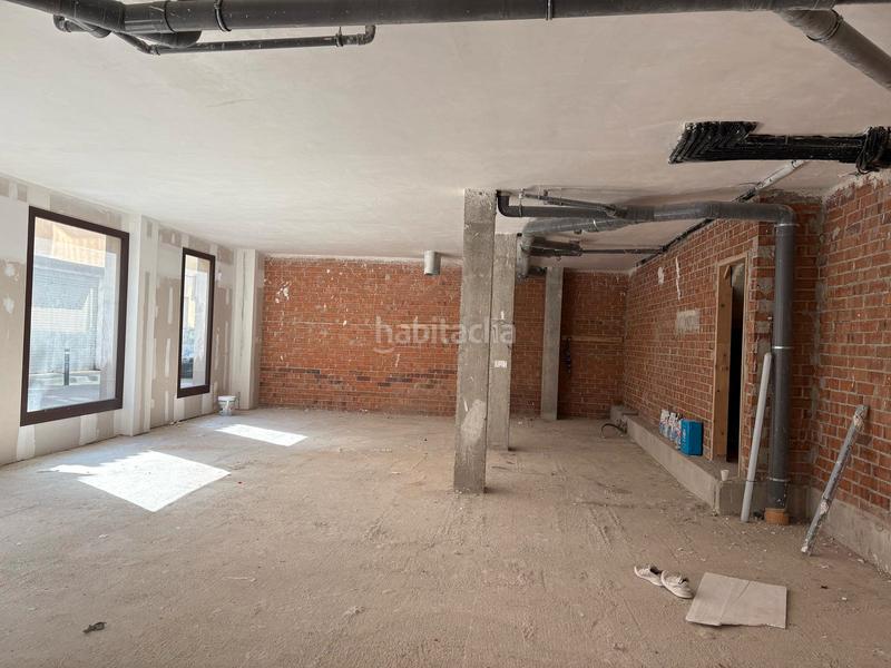 Foto 779fe8d8-2023-4e83-9a2f-efb968a550b3. Lloguer local comercial a Centre Rubí