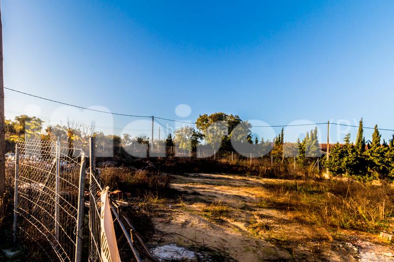 Foto 10c6aacb-5e55-4f87-a7f8-661c27881efe. Terreno residencial en La Motilla - Fuente del Rey Dos Hermanas