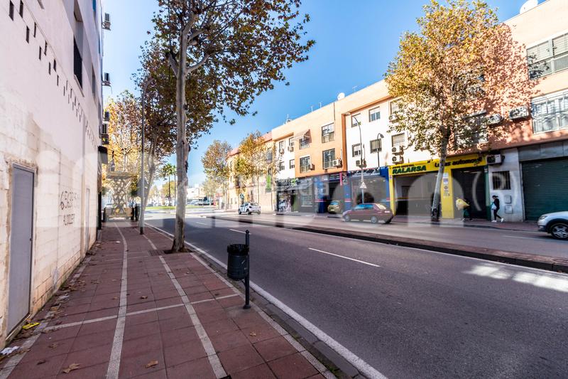 Foto 0bd566b7-3bbf-42eb-b697-ae15c3377ab8. Local commercial dans avenida de españa 201 dans Centro - Doña Mercedes Dos Hermanas