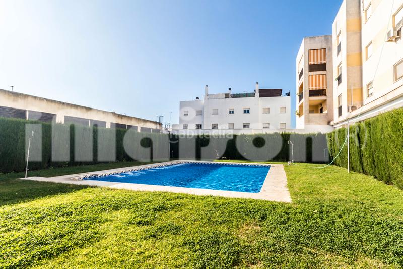 Foto 4b2dbafb-9295-4201-95c8-98c7369a47fd. Local commercial dans avenida de españa 201 dans Centro - Doña Mercedes Dos Hermanas