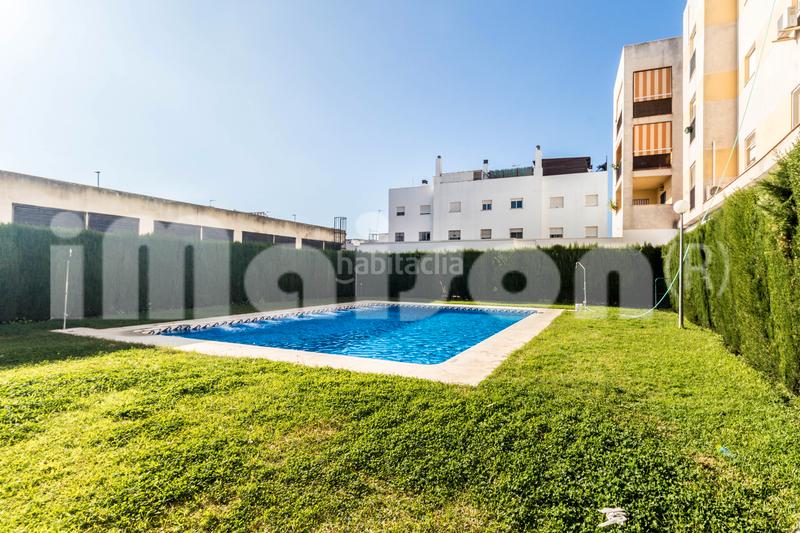 Foto bf44d7be-68ce-47ba-8b6c-a99e489e44c6. Local commercial dans avenida de españa 201 dans Centro - Doña Mercedes Dos Hermanas