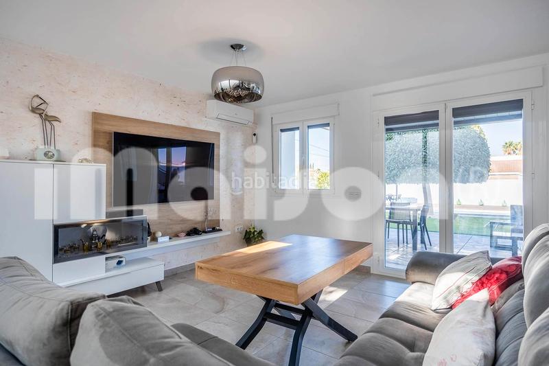 Foto 4d22026b-4fdd-452a-adf8-a67adcdfaa55. Chalet en Oromana Alcalá de Guadaira