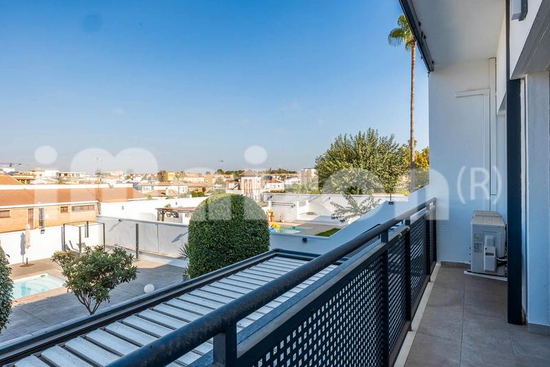 Foto 06c67210-a92b-4447-ac43-b66f34721fbd. Chalet mit kamin heizung parking pool in Oromana Alcalá de Guadaira