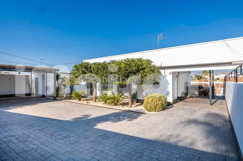 Foto 31c6645d-f7b8-42c2-a3d9-70baf350a9c5. Chalet mit kamin heizung parking pool in Oromana Alcalá de Guadaira