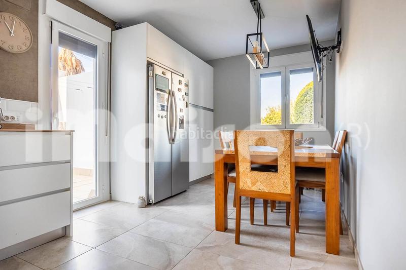 Foto 387a0dbb-6128-4de5-acc6-01985cae7947. Chalet mit kamin heizung parking pool in Oromana Alcalá de Guadaira