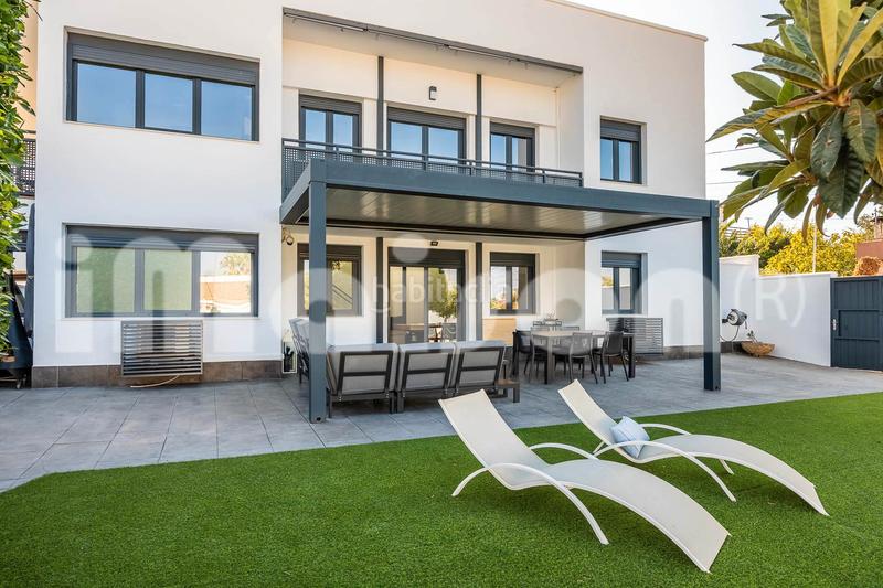 Foto aa89f2d6-70b6-4461-8547-fec06f509908. Chalet mit kamin heizung parking pool in Oromana Alcalá de Guadaira