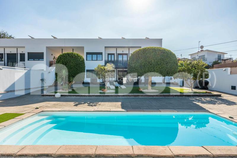 Foto 54368b20-fe57-48f0-9185-3553ac9f142f. Chalet avec cheminée chauffage parking piscine dans Alcalá de Guadaira