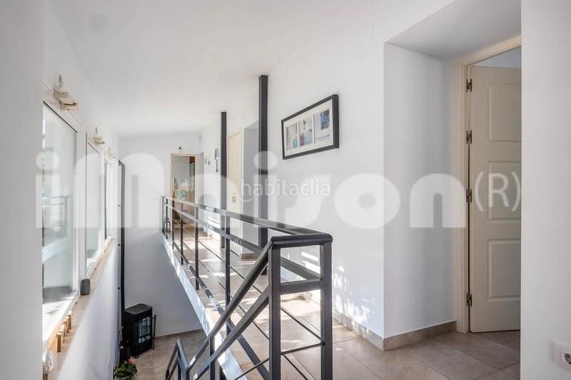 Foto 702cf70f-4173-4130-8044-1d5e77cbccb2. Chalet avec cheminée chauffage parking piscine dans Alcalá de Guadaira