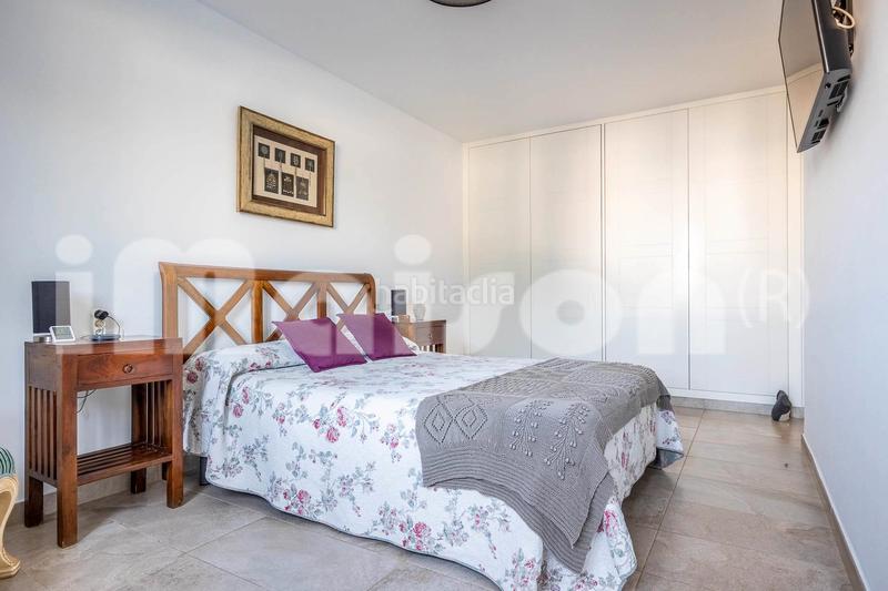 Foto 7f7c0d9e-5d1b-4c3a-8784-d2613c5fe51e. Chalet avec cheminée chauffage parking piscine dans Alcalá de Guadaira