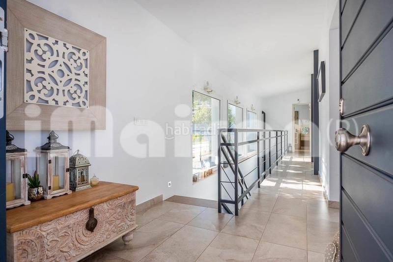 Foto 6825ddbe-f511-438e-9a7e-49a0cccc69f6. Xalet amb xemeneia calefacció aparcament piscina a Alcalá de Guadaira