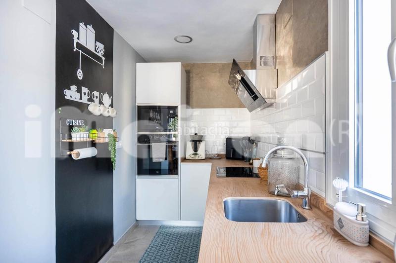 Foto aa9c94da-7205-4f4b-8530-0da1c120f294. Xalet amb xemeneia calefacció aparcament piscina a Alcalá de Guadaira