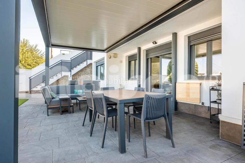 Foto ab1fc103-4122-453b-8d65-99e7180af549. Xalet amb xemeneia calefacció aparcament piscina a Alcalá de Guadaira