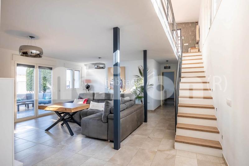 Foto e1160509-ec6e-4630-bd82-761ee8cf4da7. Xalet amb xemeneia calefacció aparcament piscina a Alcalá de Guadaira