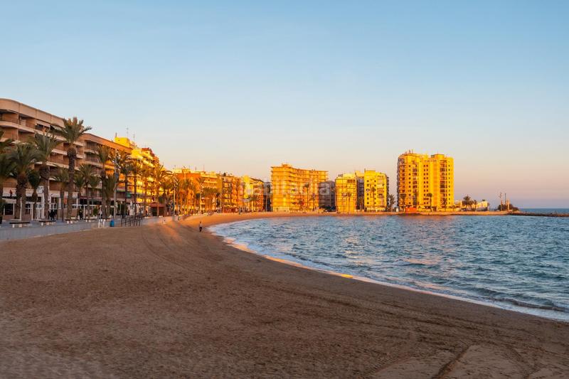 Foto b98f2244-2d4c-4865-a954-45efb714884e. Piccolo appartamento con parcheggio piscina in Punta Prima Orihuela