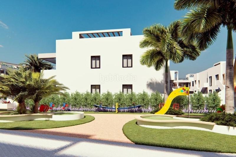Foto 54c8ac51-219d-46fa-93ec-f9314cab49f7. Casa estupendo bungalow planta baja en res. privado en Torrevieja