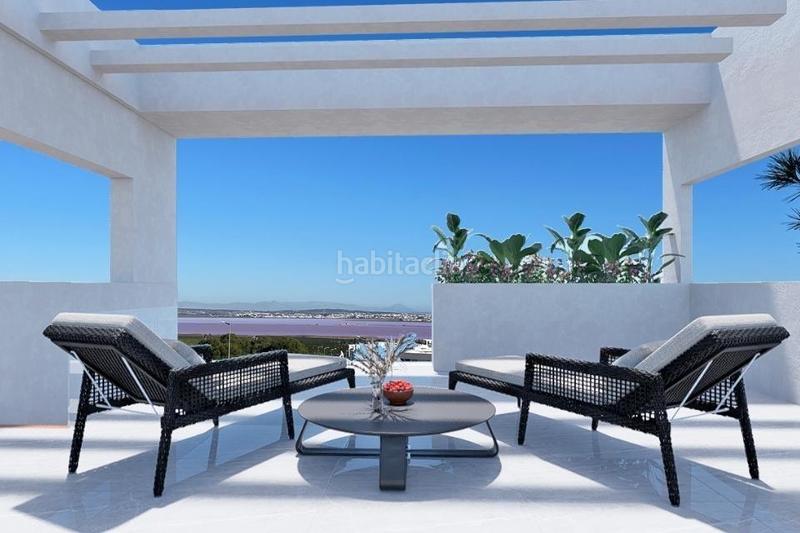 Foto f54075e1-3e54-4213-a807-fcc4be47a186. Casa estupendo bungalow planta baja en res. privado en Torrevieja