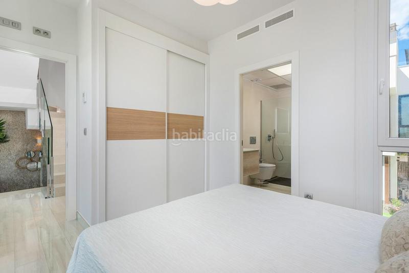 Foto fc1cdccc-e133-48be-838f-104ca7c48f79. Casa adosada villas en lujoso residencial pegado a las lagunas en Rojales