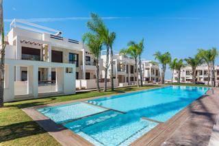 Casa  Calle pego. Bungalow planta baja en residencial privado