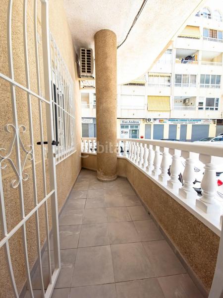 Foto 49e9a794-6fef-44e6-8a0a-56ca90b941fc. Planta baja apartamento completamente reformado con licencia turística en Torrevieja